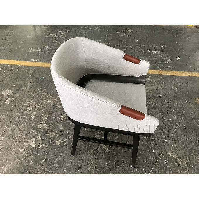 Η νέα σύγχρονη armrest δέρματος στερεά ξύλινη βάση πολυθρόνων έμφασης ελεύθερου χρόνου προσάρμοσε την καρέκλα χαλάρωσης εδρών ελεύθερου χρόνου για το σπίτι 0